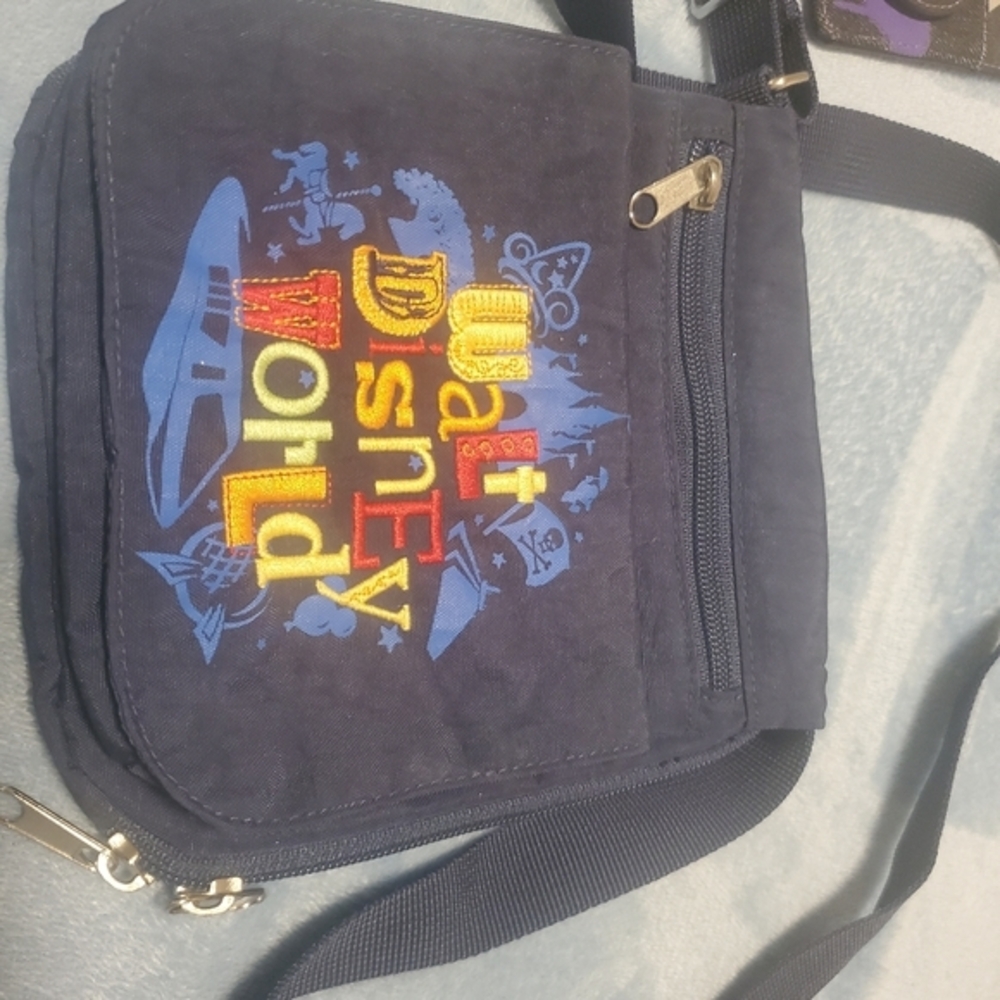 ❤‎ Disney bundle - Picture 4 of 10